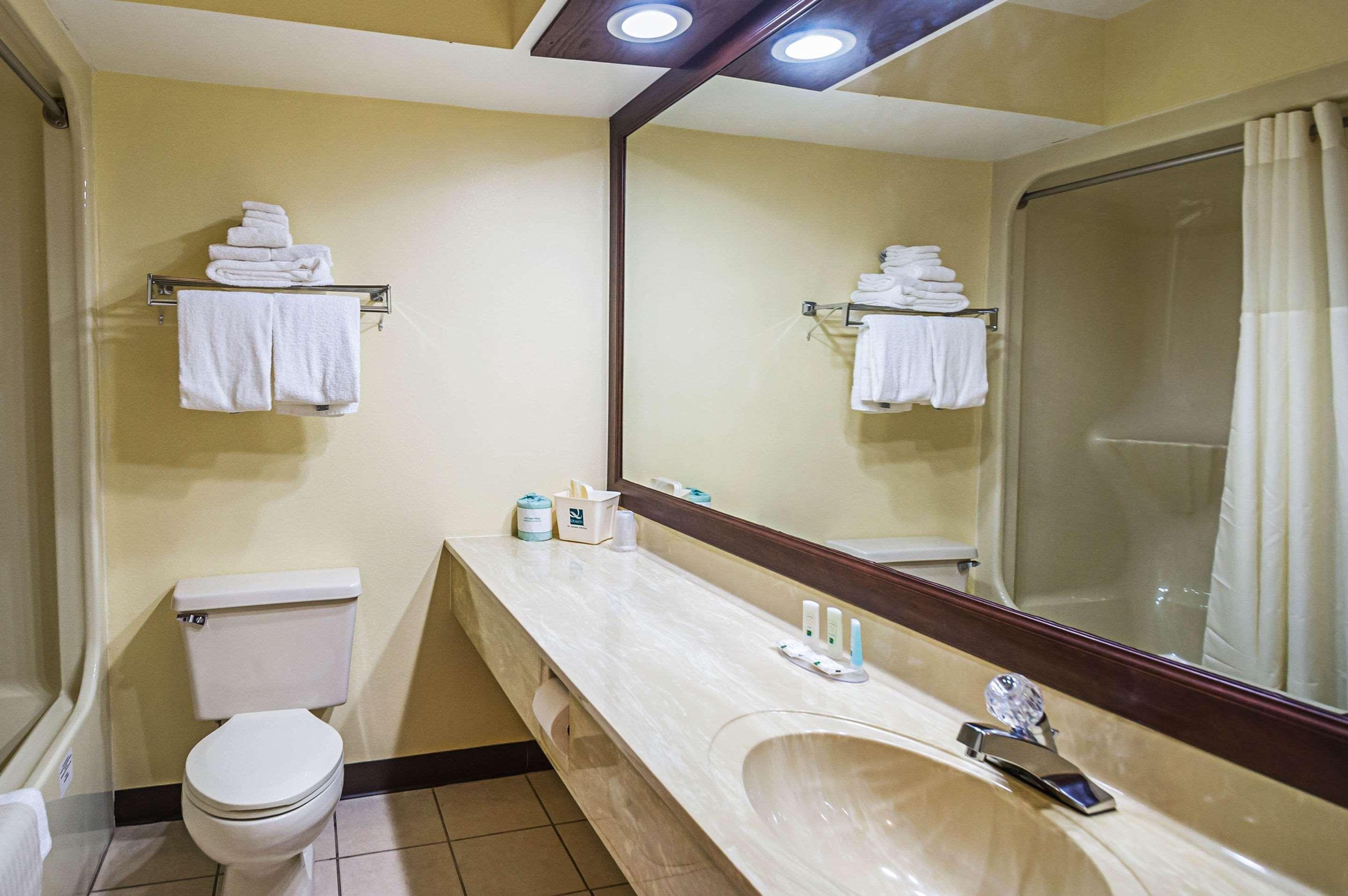 Quality Inn & Suites Frostburg-Cumberland Экстерьер фото