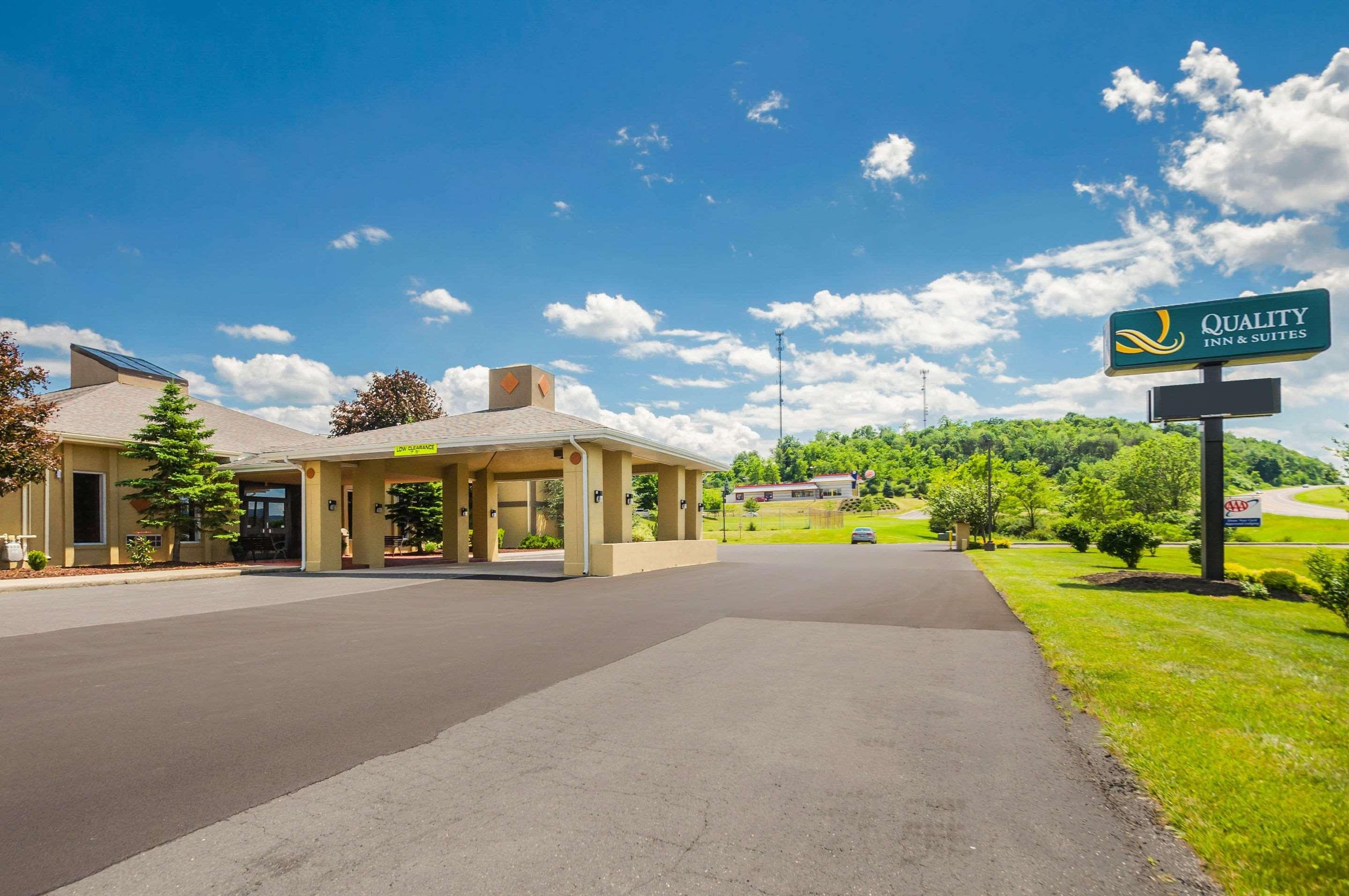 Quality Inn & Suites Frostburg-Cumberland Экстерьер фото