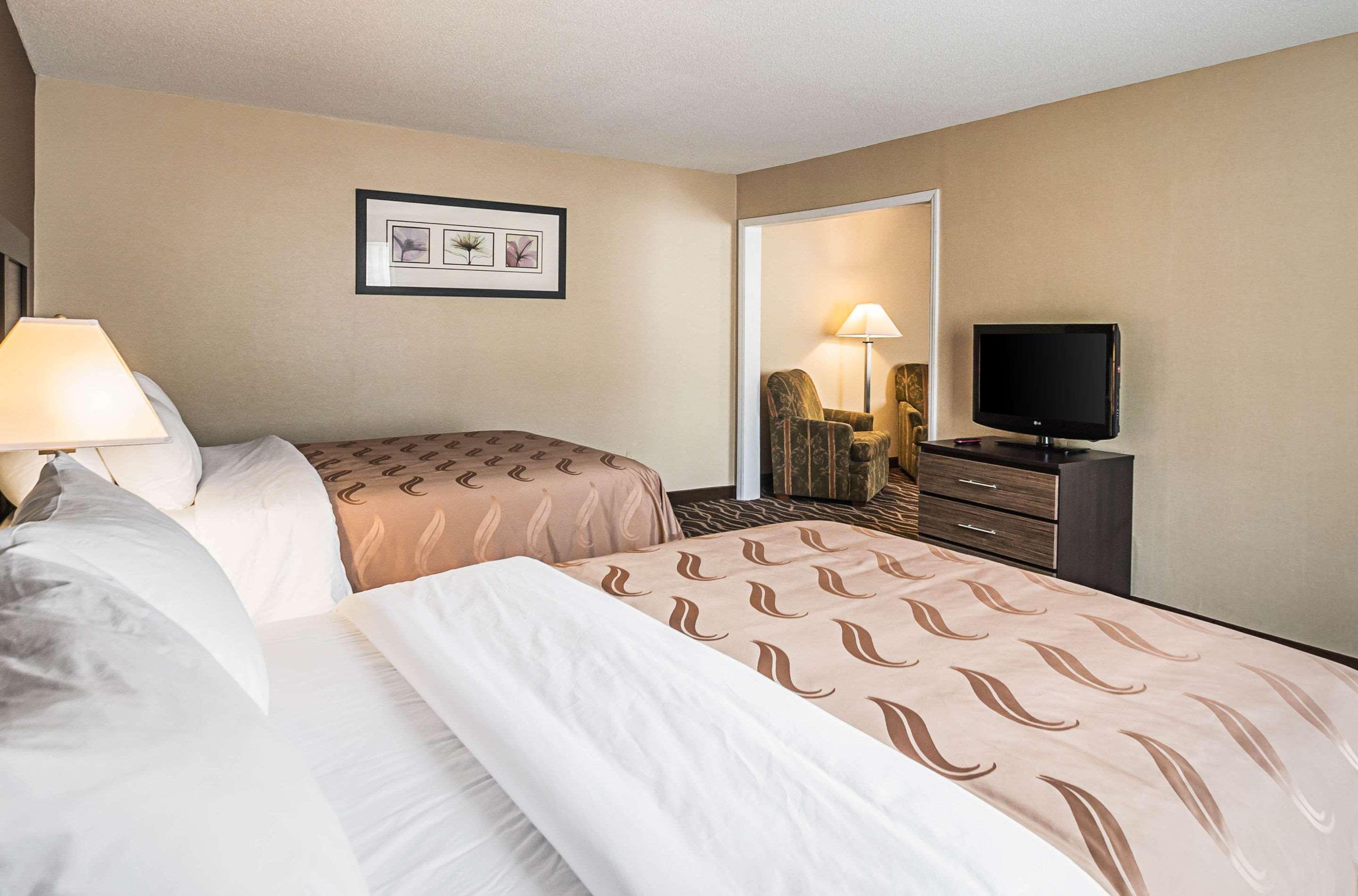 Quality Inn & Suites Frostburg-Cumberland Экстерьер фото