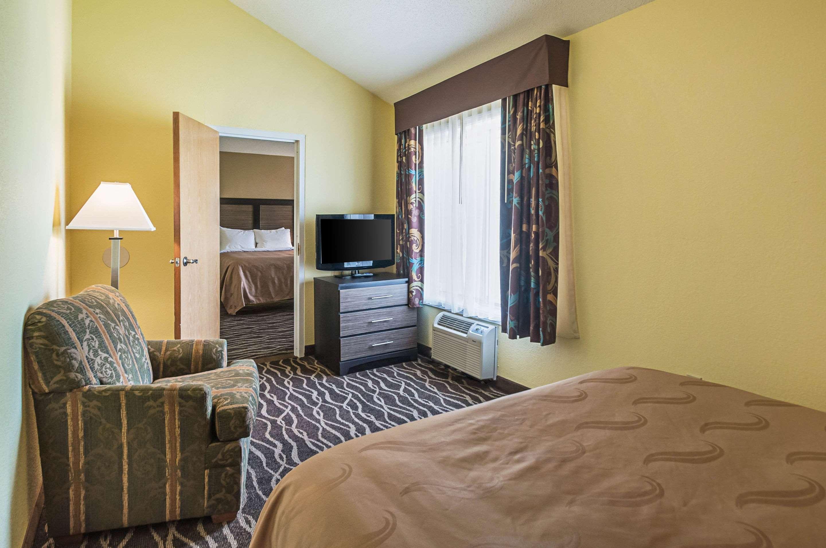 Quality Inn & Suites Frostburg-Cumberland Экстерьер фото