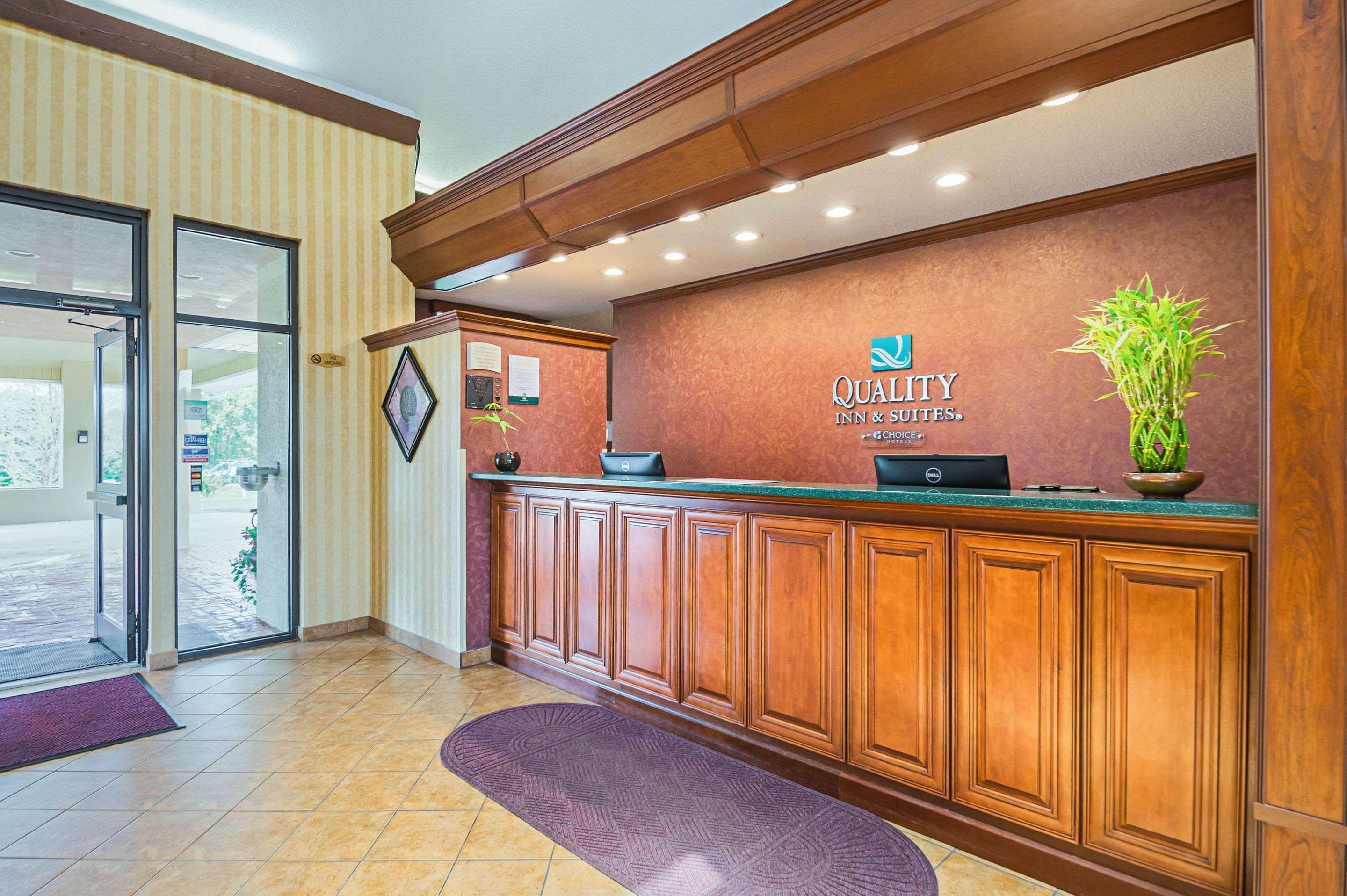 Quality Inn & Suites Frostburg-Cumberland Экстерьер фото